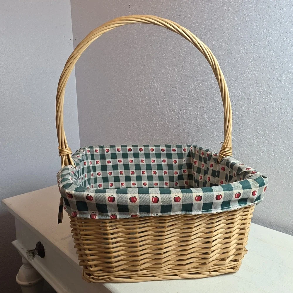 Woven Wicker Picnic Basket Green Gingham Apple Print Liner Farmhouse 15x15 inch‎